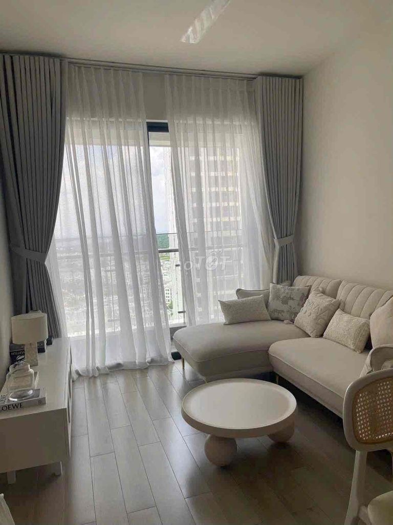 We'll rent out the Vinhomes Grand Park bedrooms in 9th county, which is only 4 million.