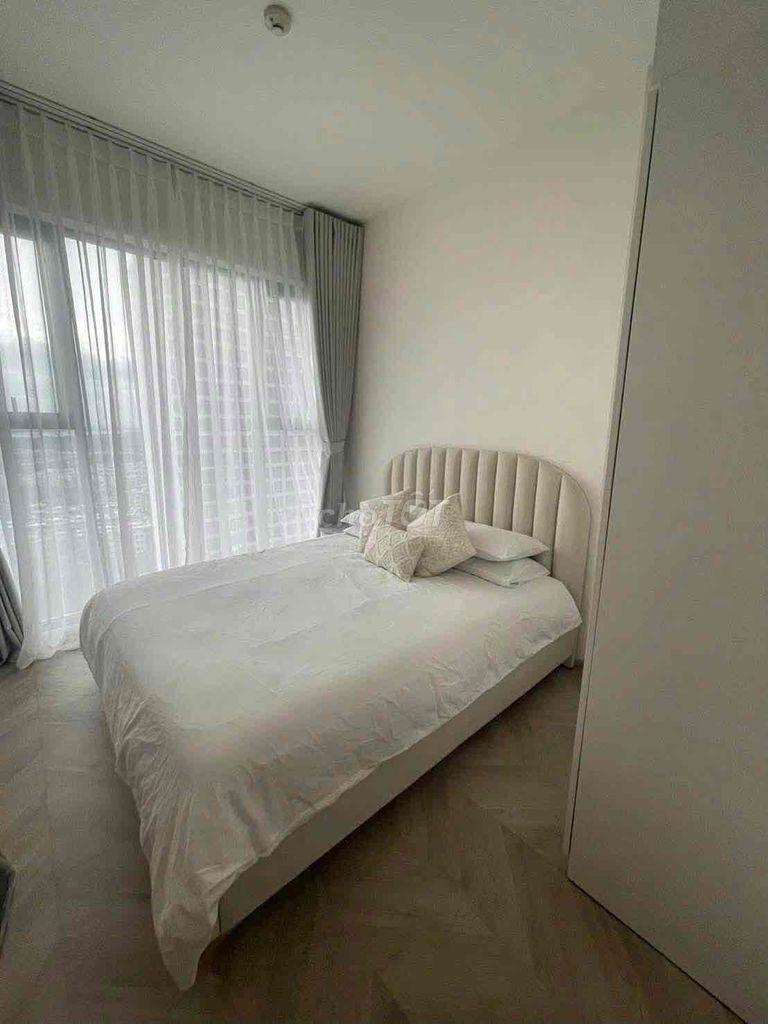 We'll rent out the Vinhomes Grand Park bedrooms in 9th county, which is only 4 million.