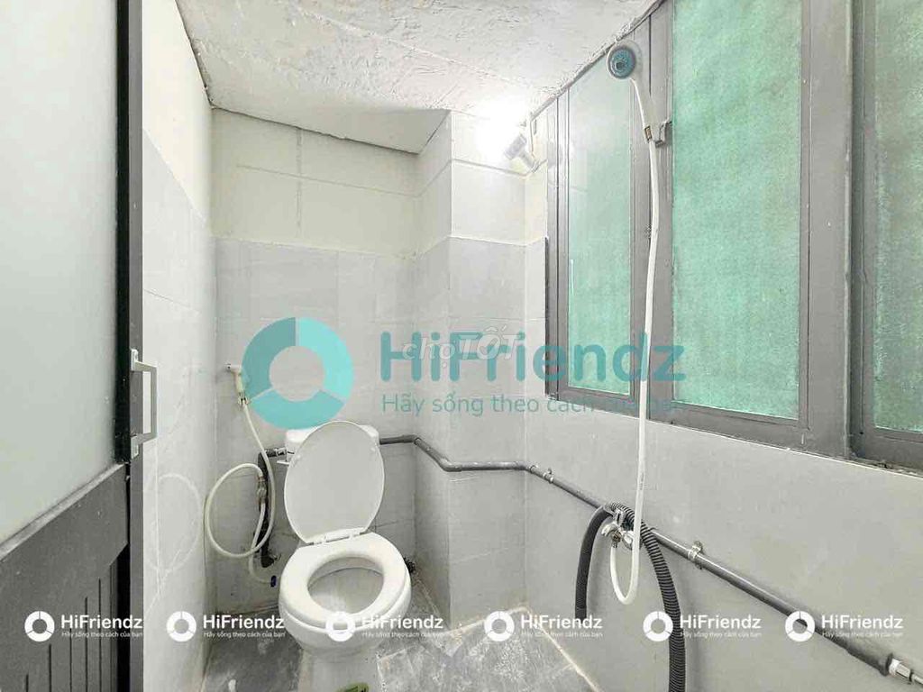 The Bancol studio has a 40-M2 interior in the family.