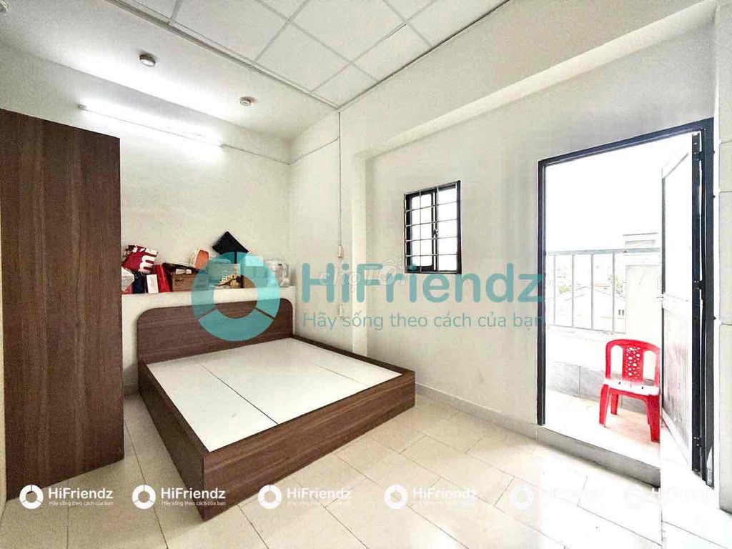 The Bancol studio has a 40-M2 interior in the family.