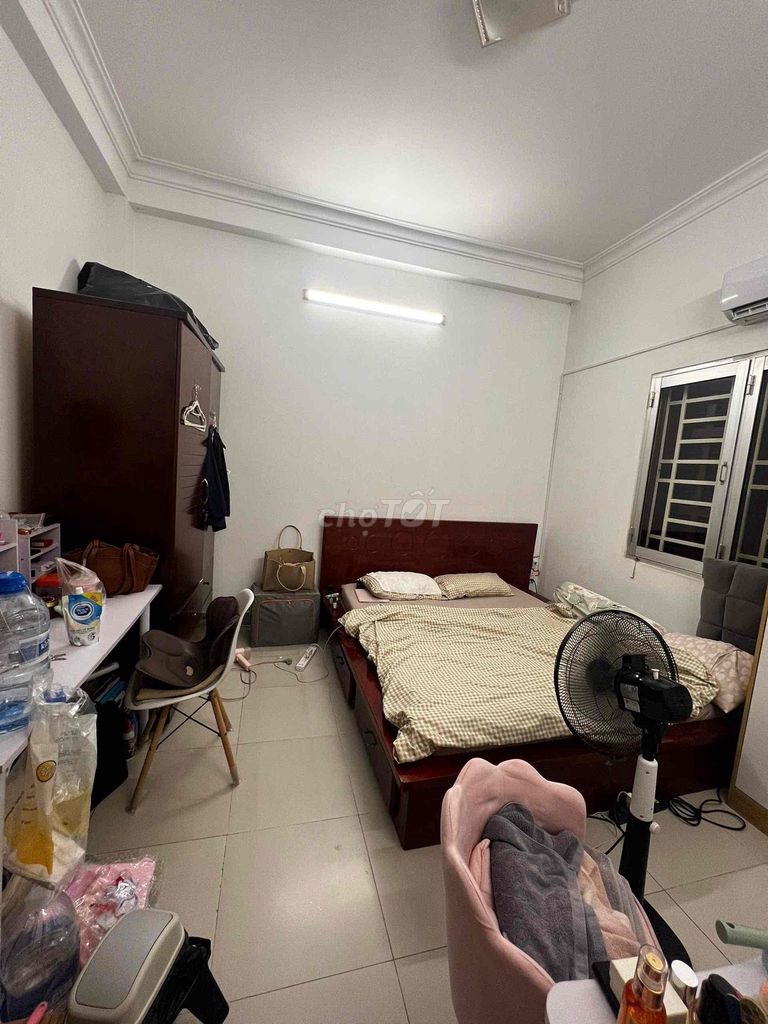 Cheap room right here. Vulmall.