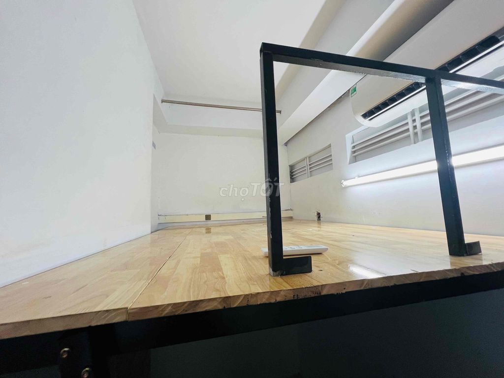 Rent Mini's room, guard, air conditioning, closed toilets.