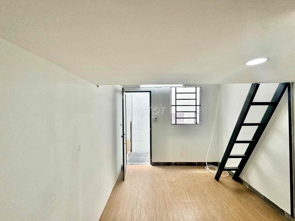 Cheap room, Phan Văn Trị.
