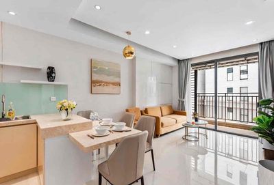 The 2nd floor apartment system - The Tresor heading for District 4 center.