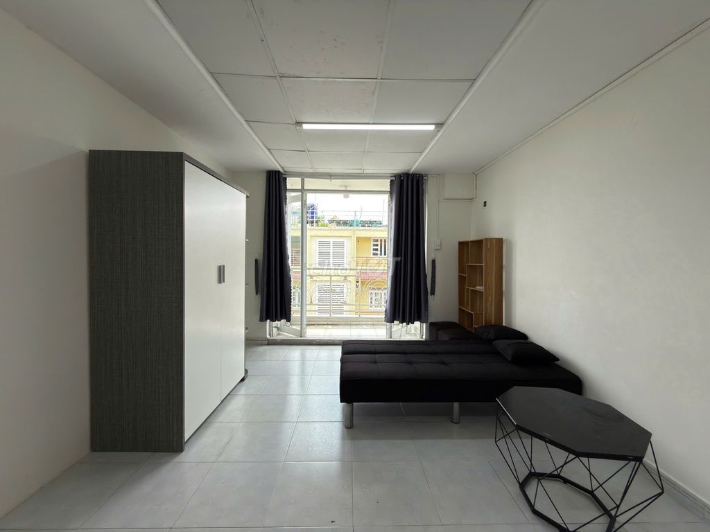 Rent a bedroom- A living room in the trading school 5-P through a full interior