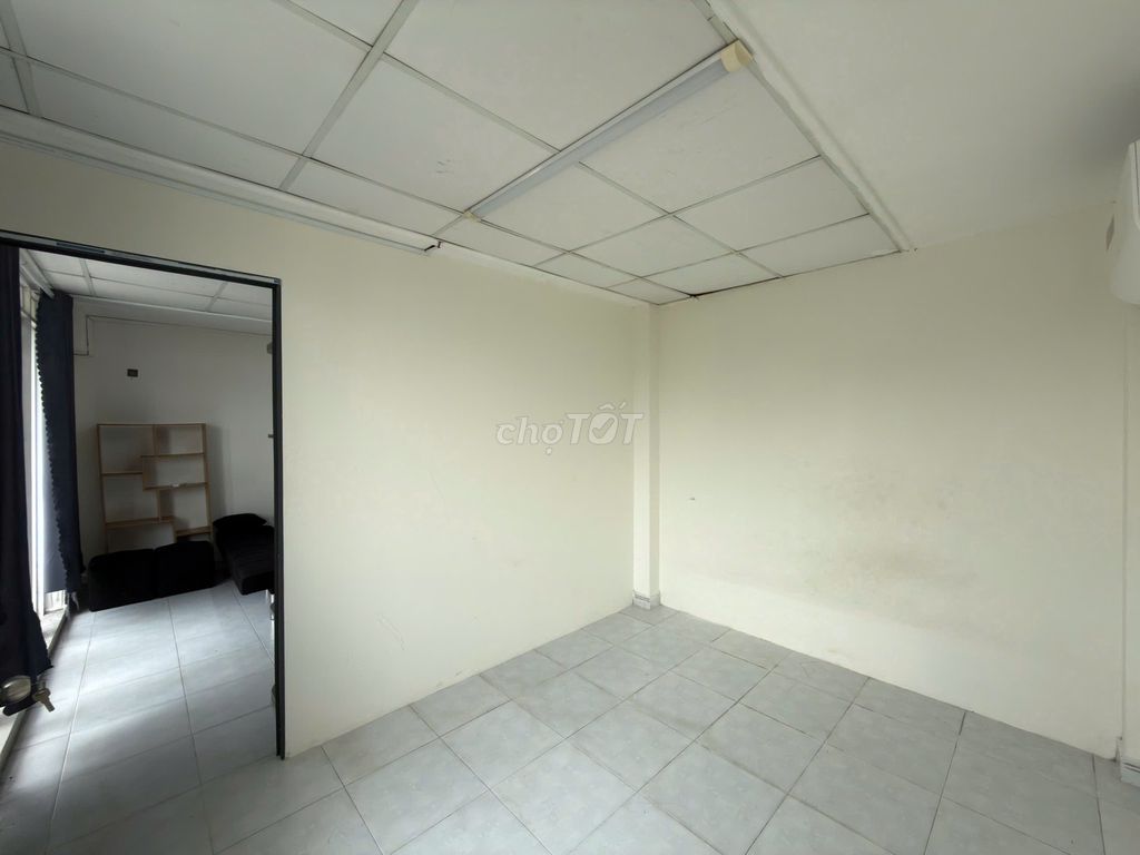 Rent a bedroom- A living room in the trading school 5-P through a full interior