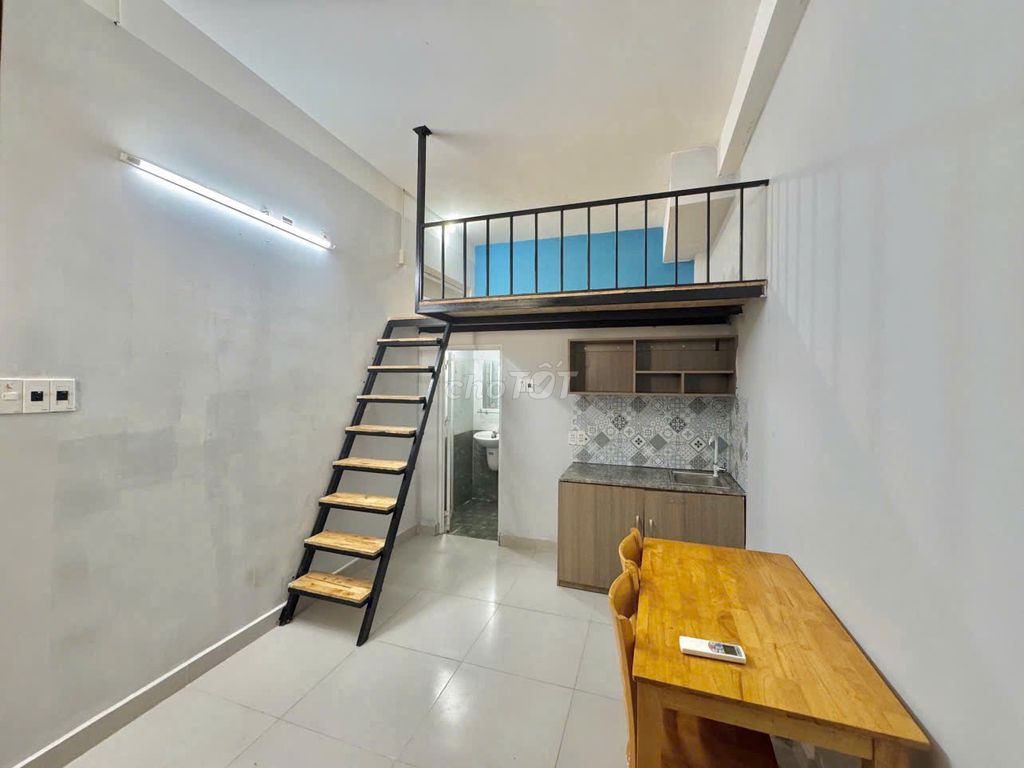The room's worth 4 million. - Dương Quảng Hàm