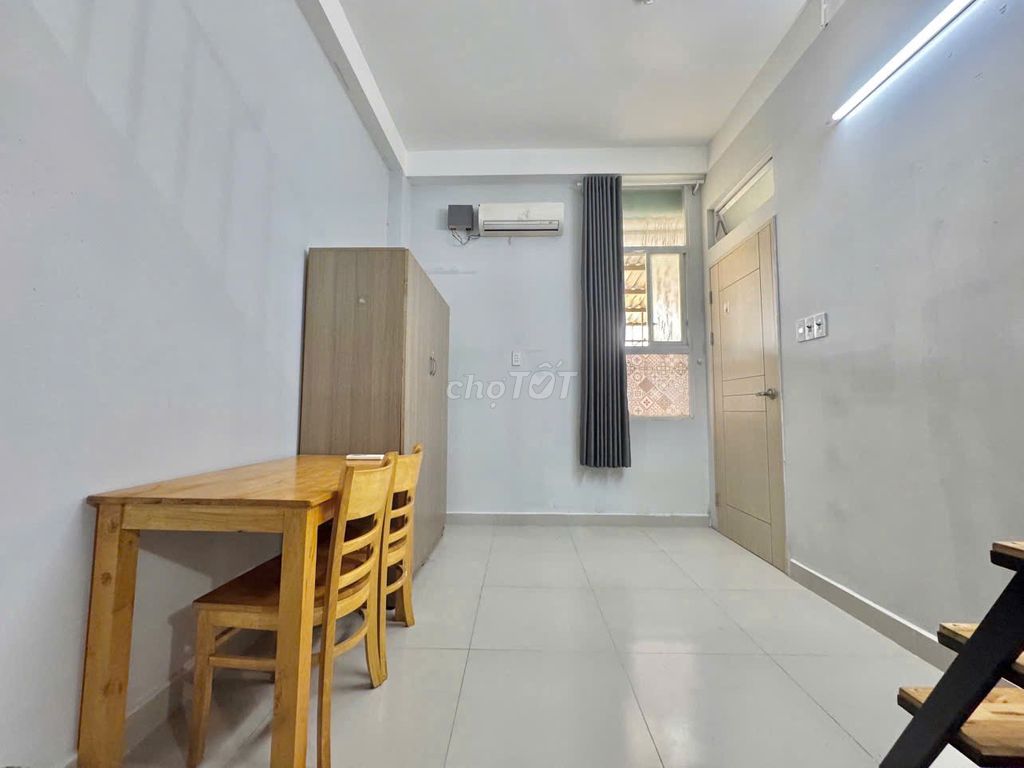The room's worth 4 million. - Dương Quảng Hàm