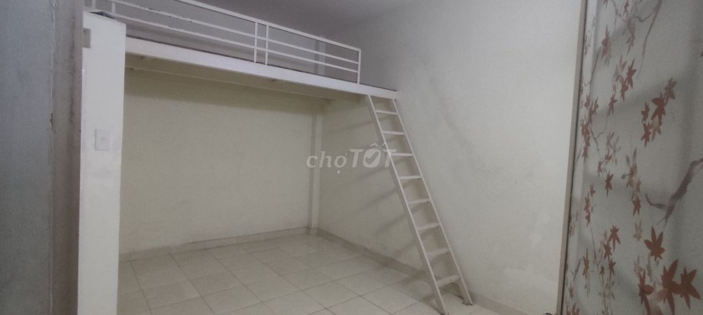 Rent the Phan Tây Hồ.