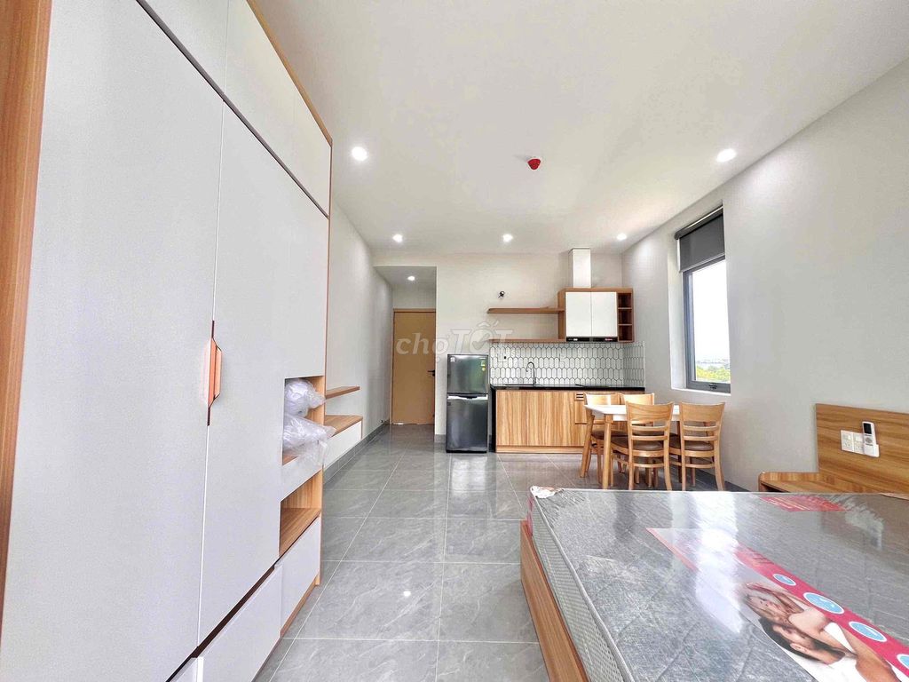 Room 40 m2_ studio, balcony, full interior_796 Trường Sa