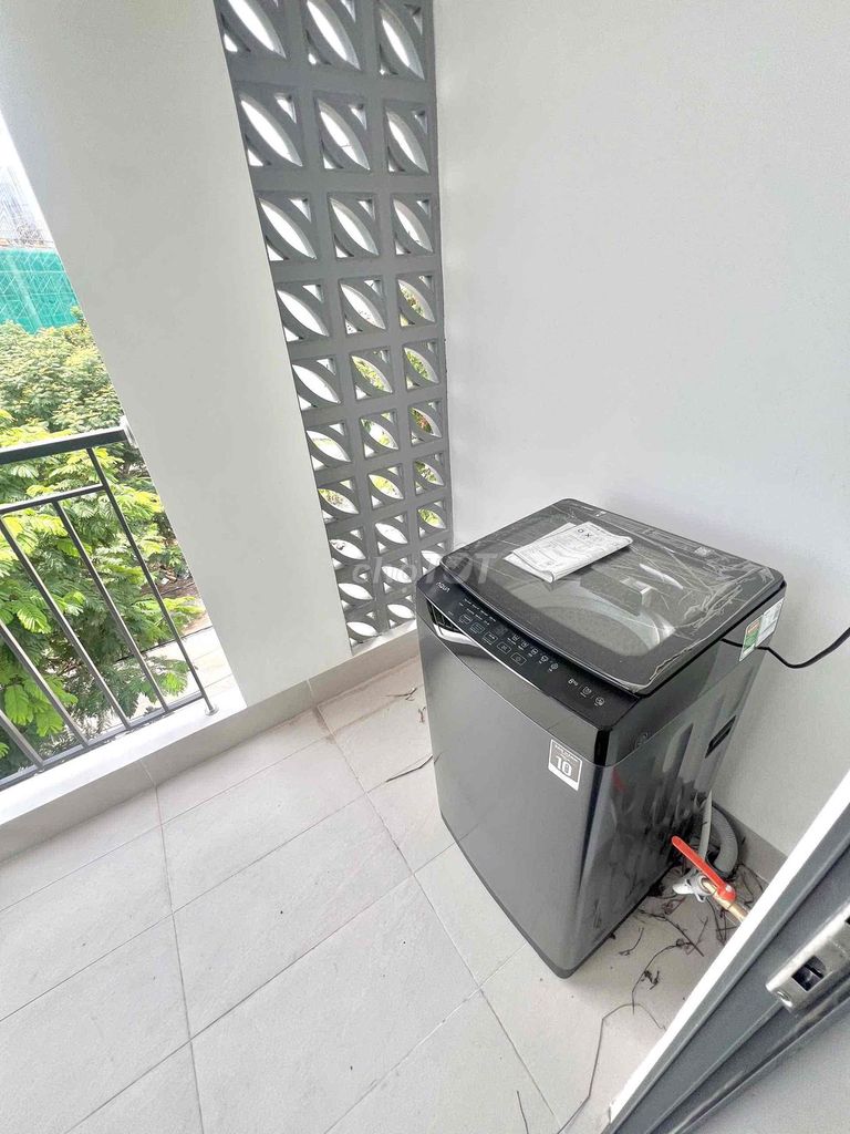 Room 40 m2_ studio, balcony, full interior_796 Trường Sa