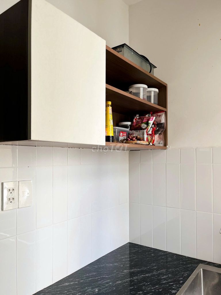Give me a room, give me a room, separate the kitchen.