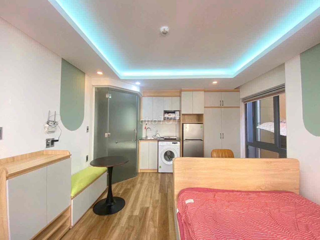Rent room Lê Văn Sỹ District 3 near college Opens the full interior sky window