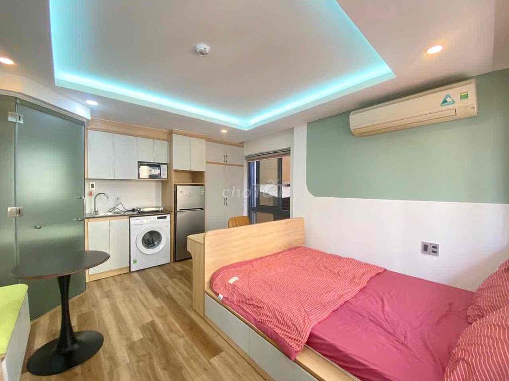 Rent room Lê Văn Sỹ District 3 near college Opens the full interior sky window
