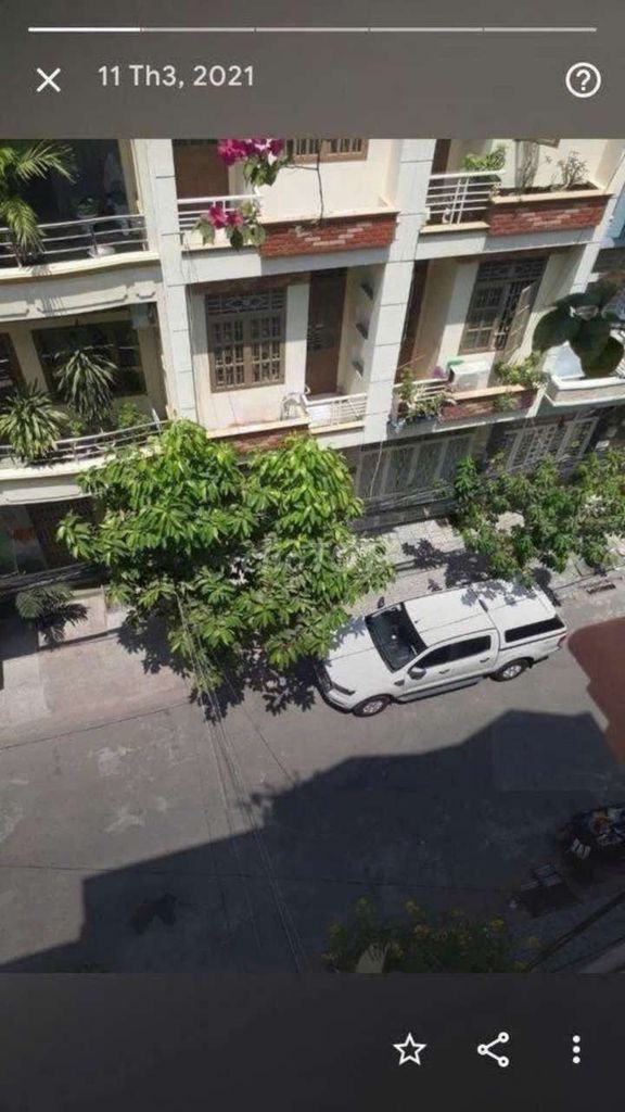 4 million P. OS. 20 meters a large window close to Metro Saint HXah.