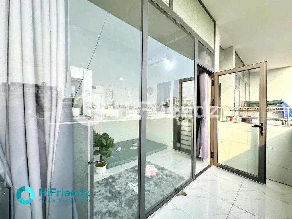 Rent a studio full of cheap furniture with balconies near a dedicated university