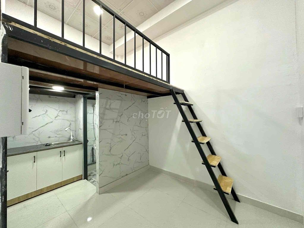 The air conditioning room is located in the park.