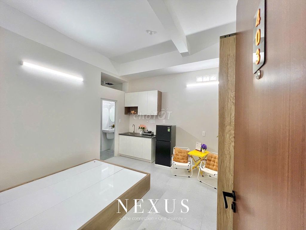 The studio apartment is full of furniture - super cheap from 4 7