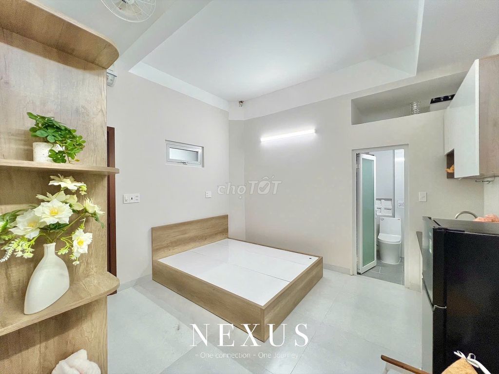 The studio apartment is full of furniture - super cheap from 4 7