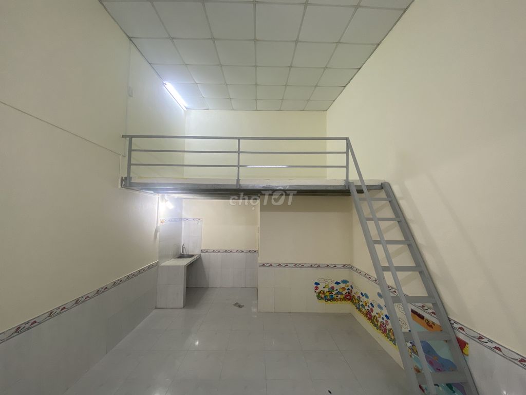 The Courtyard Room
