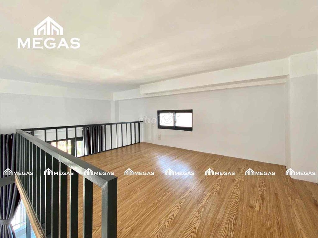 The cool balcony suite is in the University Village -- Hutech E -- cnc area.