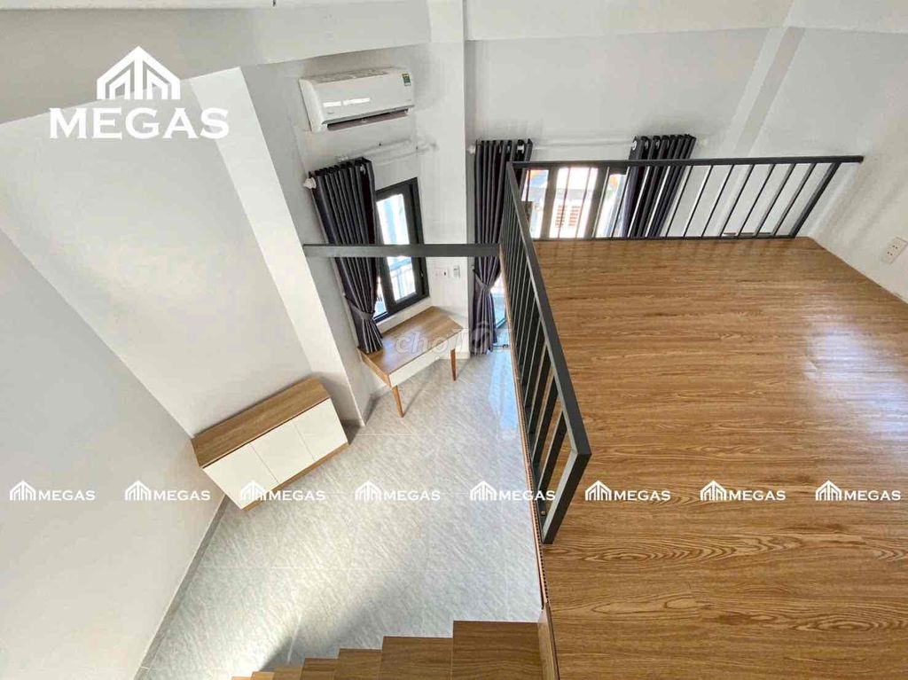 The cool balcony suite is in the University Village -- Hutech E -- cnc area.