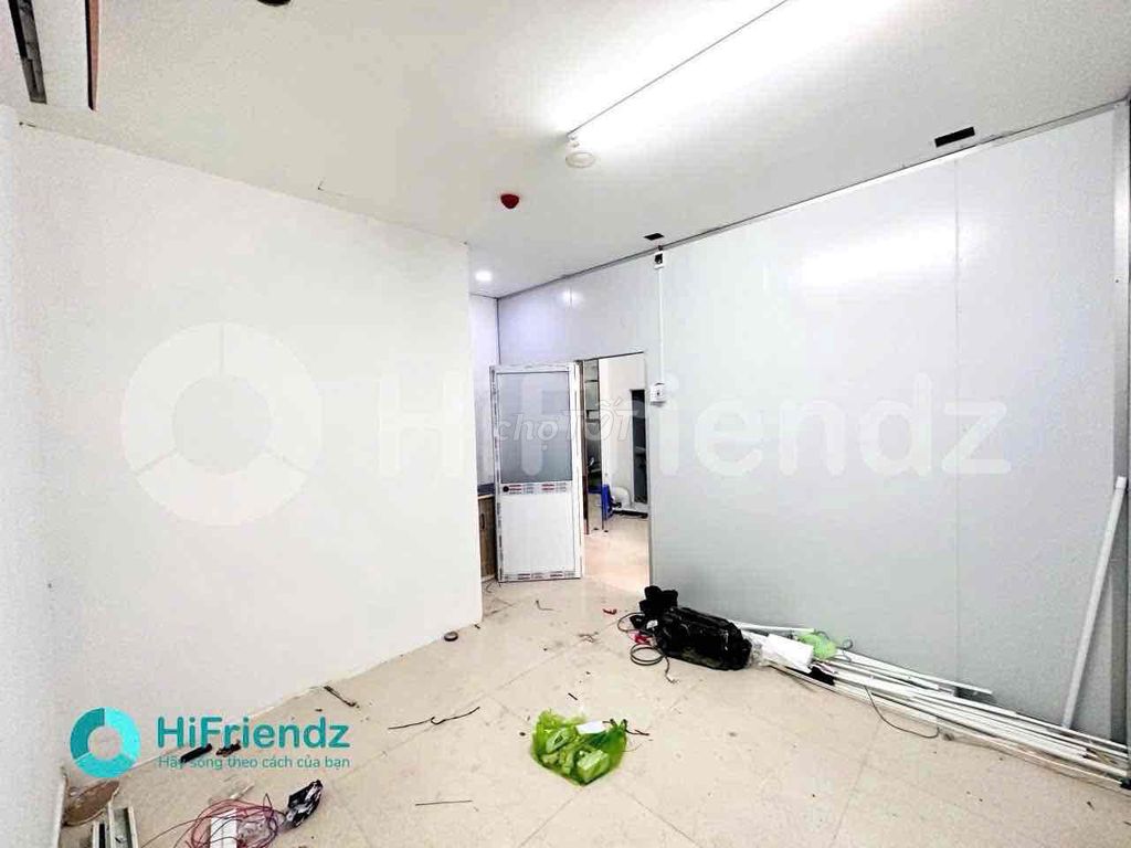 Cheap motel-- with air conditioning--right Khuông Việt close-to-counse college dedication