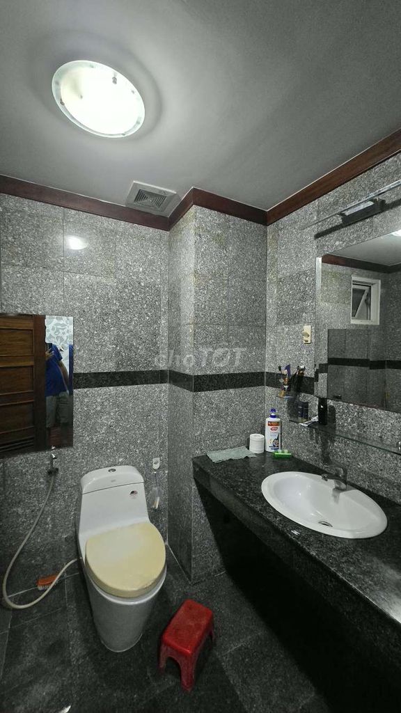 Rent Master Room ( Bed + toilet) hagl3
