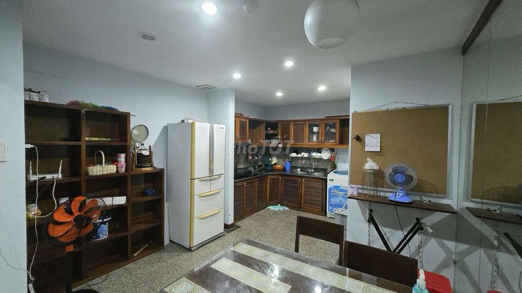 Rent Master Room ( Bed + toilet) hagl3