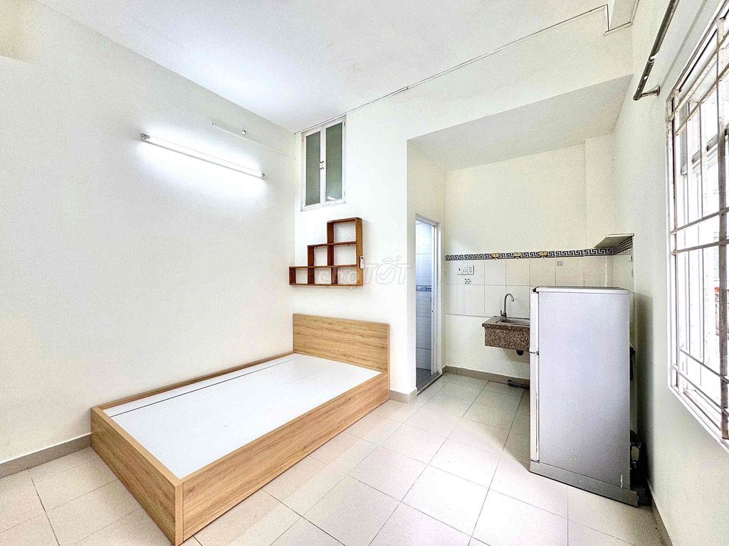 The full comfort room in the favor room.