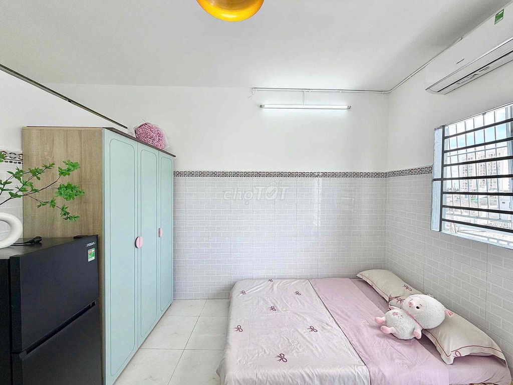The studio is full of furniture - Bancol - in the shower, District 11