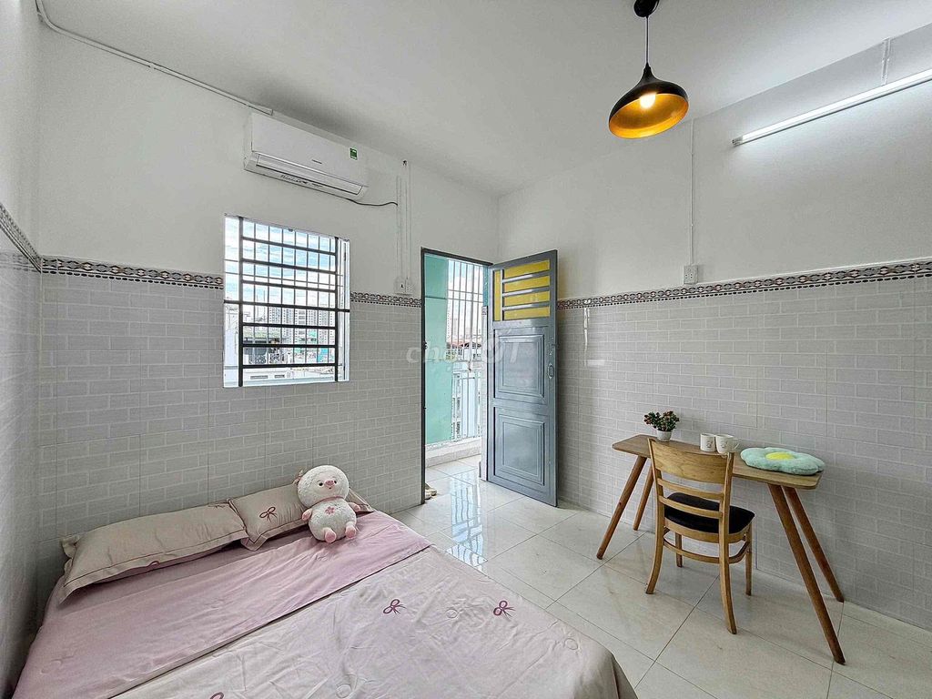The studio is full of furniture - Bancol - in the shower, District 11