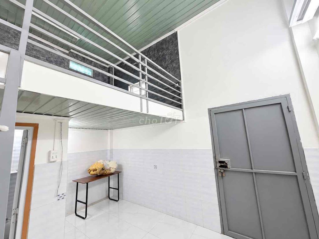 free quiet, quiet, private suite.