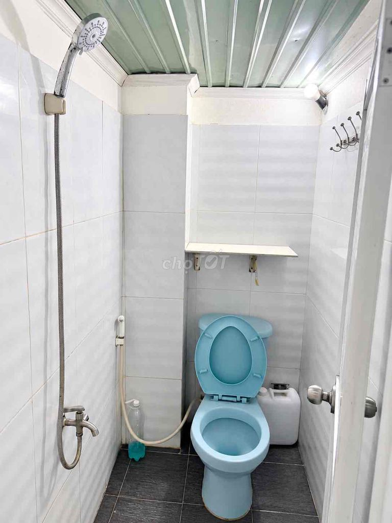 free quiet, quiet, private suite.
