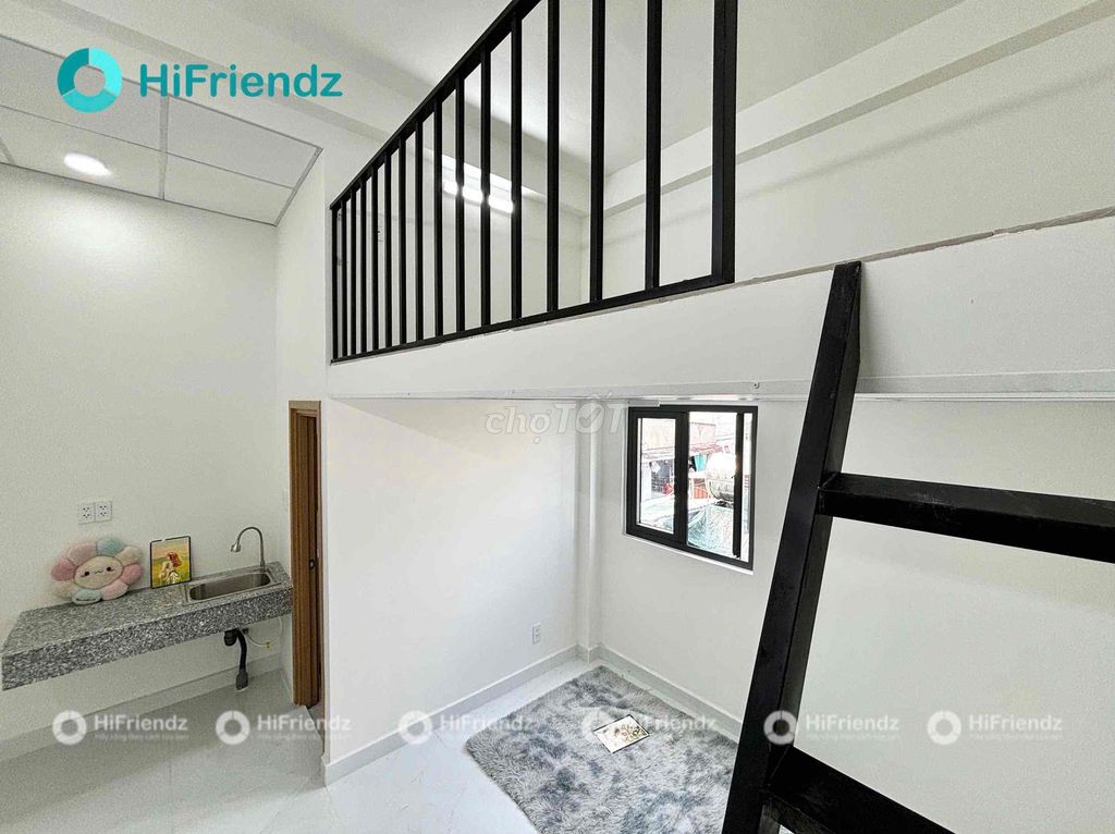 Rent a room with a high guard - ready air conditioning right next to aeon