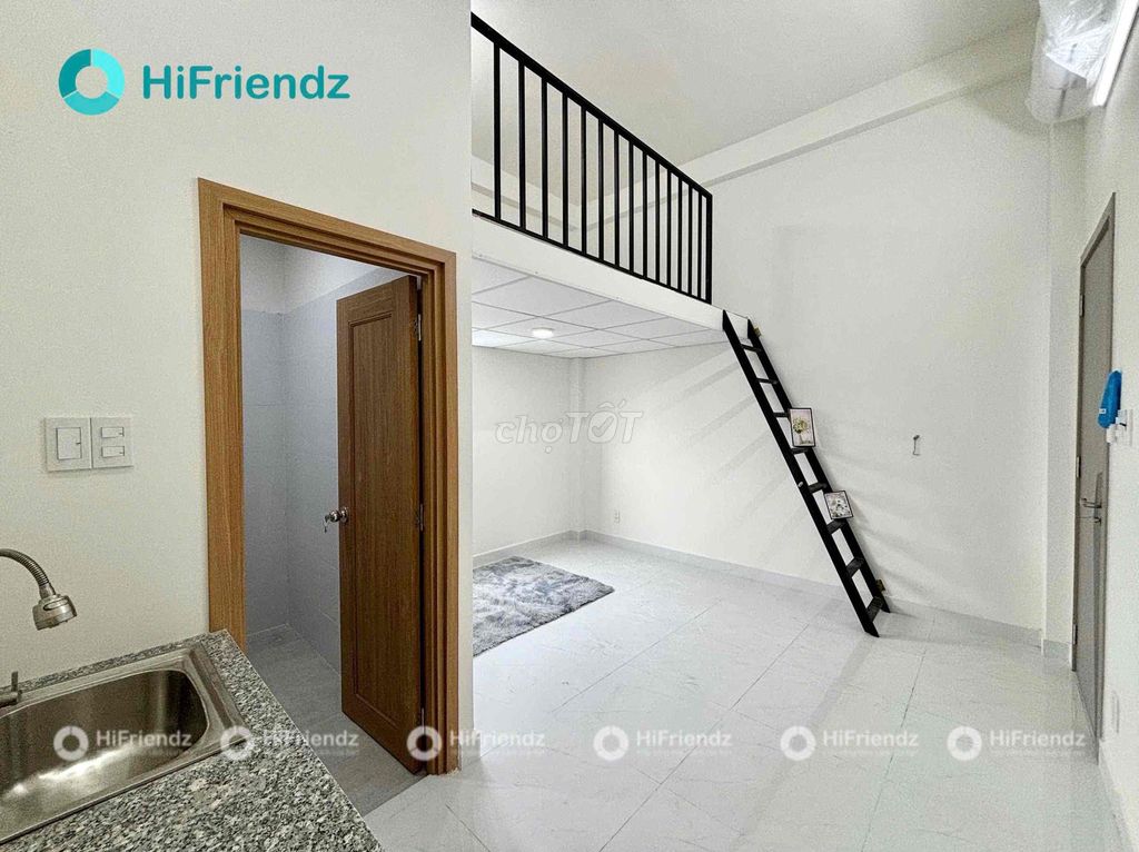 Rent a room with a high guard - ready air conditioning right next to aeon