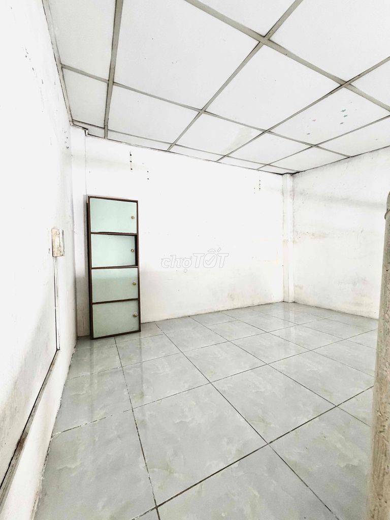 Rent a room with a guard-- wide, clear yard.