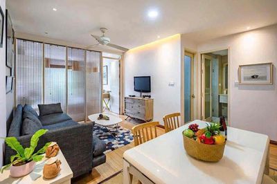 2nd floor room service room full of balcon furniture 6'2" near the airport