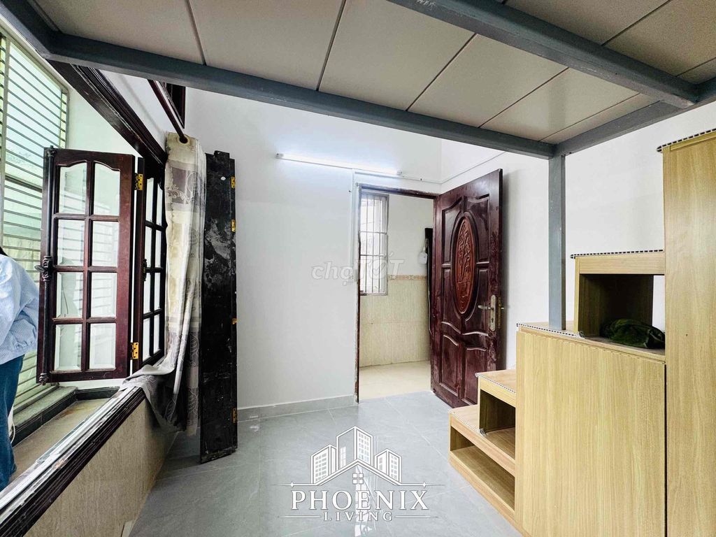 Open the new room now. Phan Văn Trị.