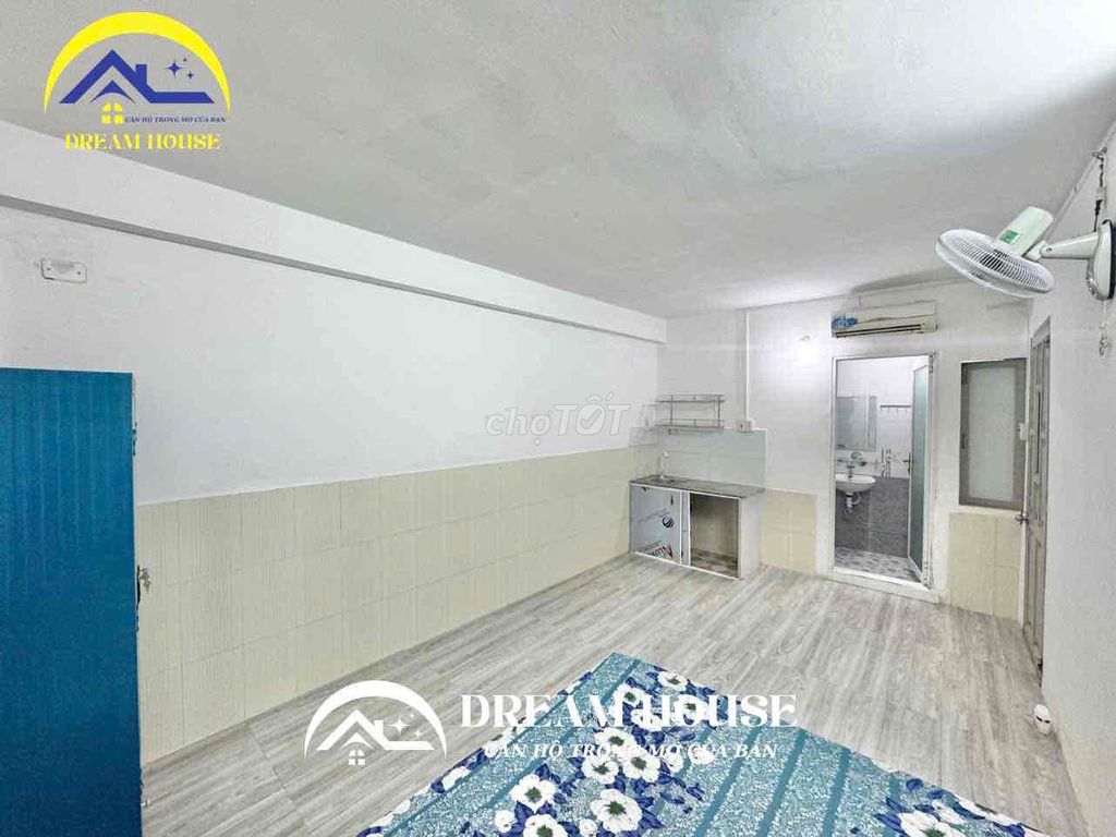 High-level service apartment full of Phú Thọ Hoà End facilities