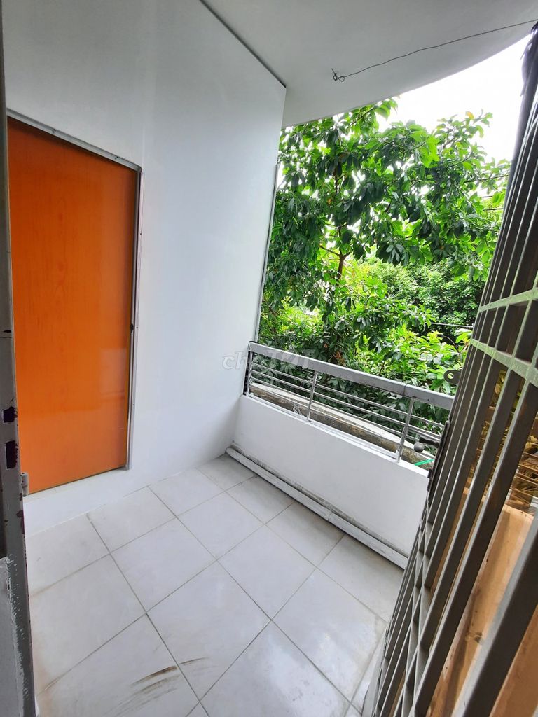 Cool balcony. Right in the Republic-Thăng Long.