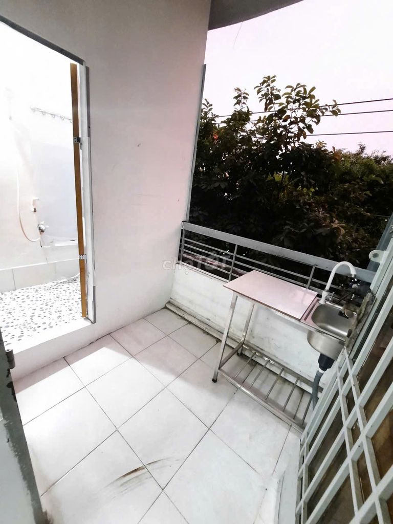 Cool balcony. Right in the Republic-Thăng Long.