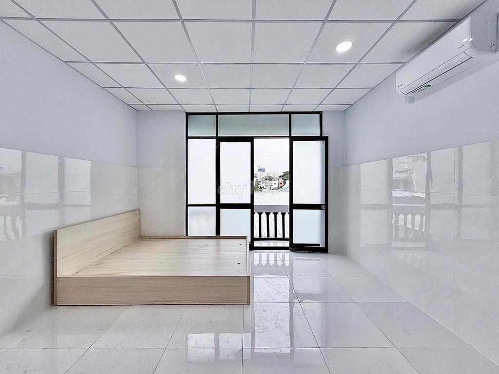 New home, a balcony studio -- a super-free interior -- District 2.