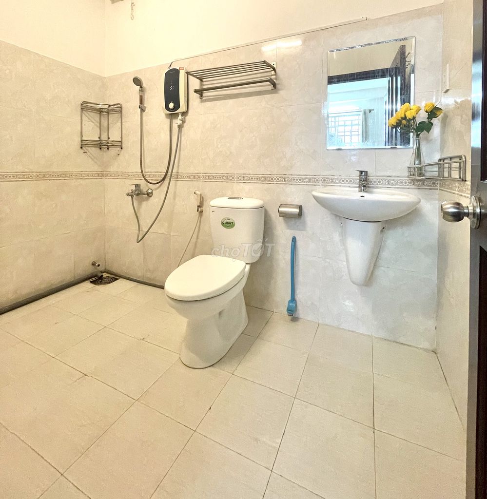 Đào Duy Anh convenience room near the family