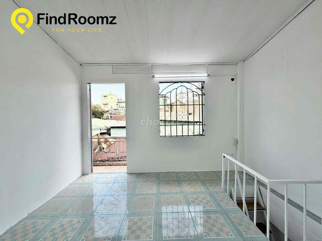 Rent a mini house. One floor, one floor, there's a balcony.