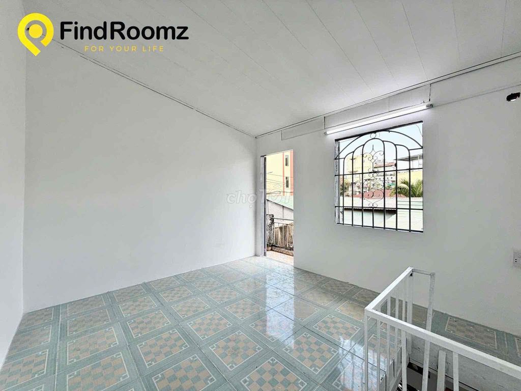 Rent a mini house. One floor, one floor, there's a balcony.