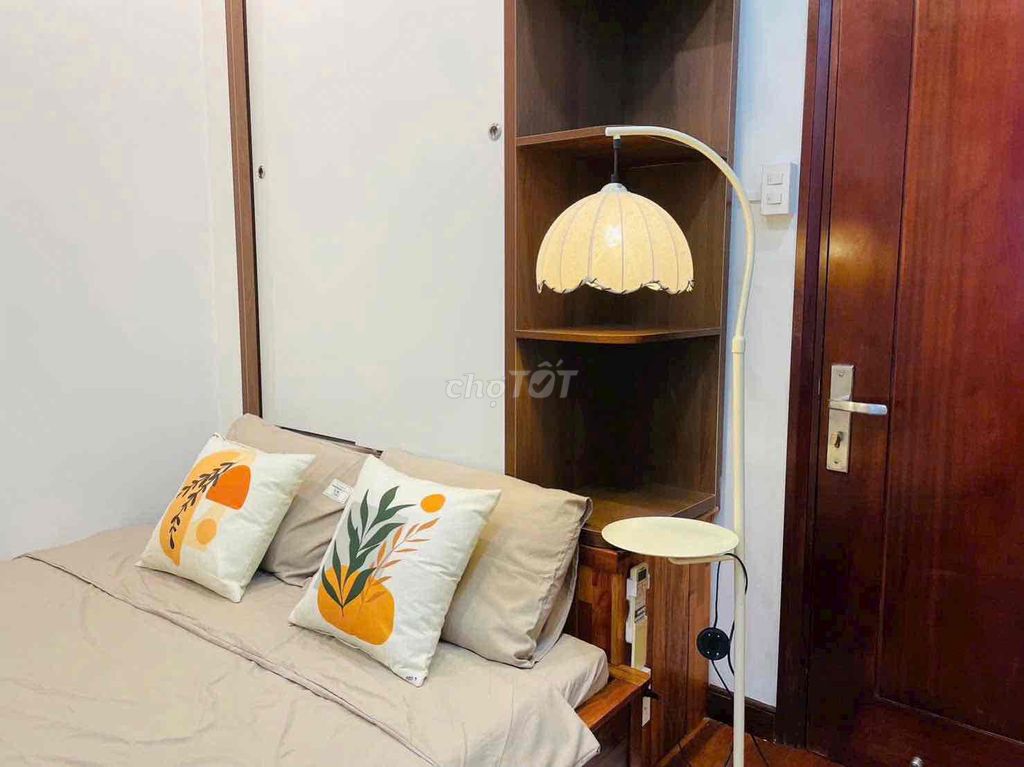The 1st bedroom is a full house of 30 meters wide, Tô Hiến Thành district 10.