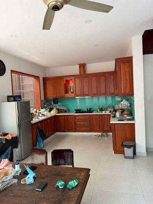 The Zqz villa is a fine new-looking place.