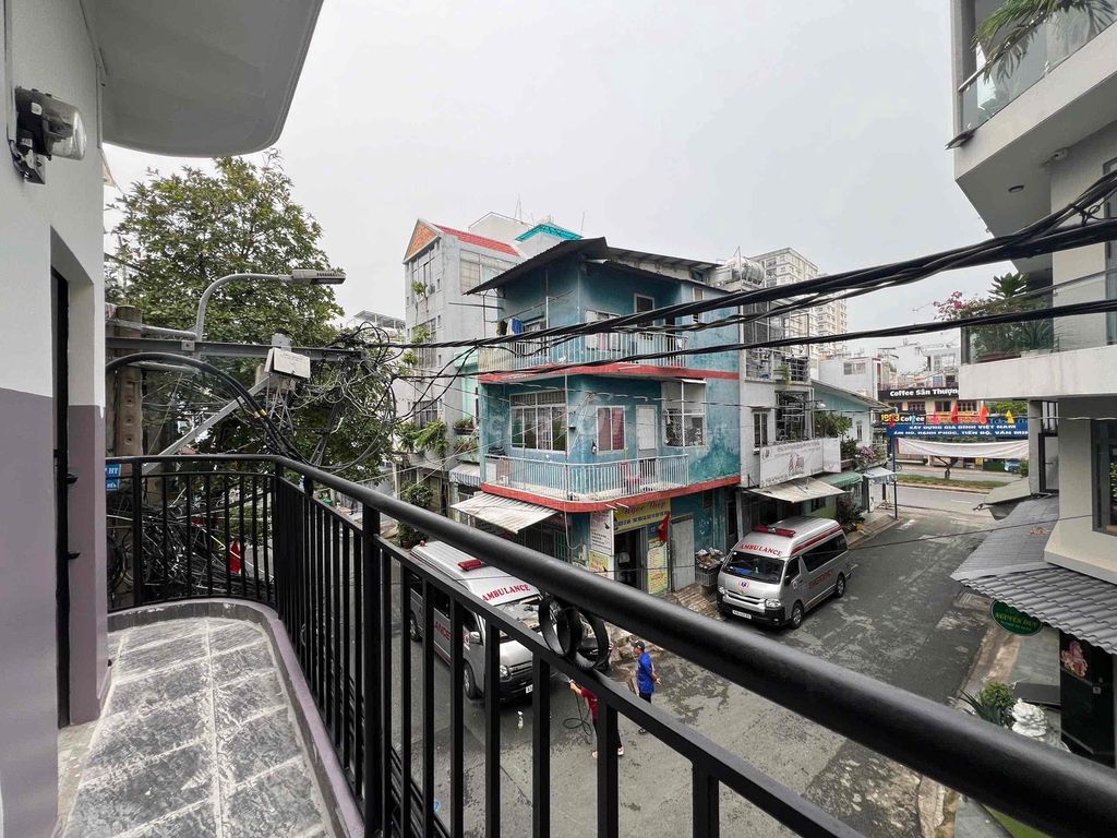 balcony apartment, cool windows, air conditioning near aeon Tân Phú