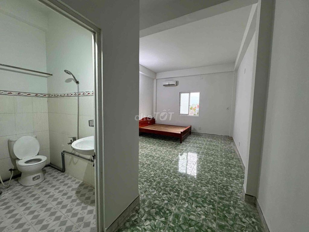 Rent room 30 meters of utility right into the market and University of Culture